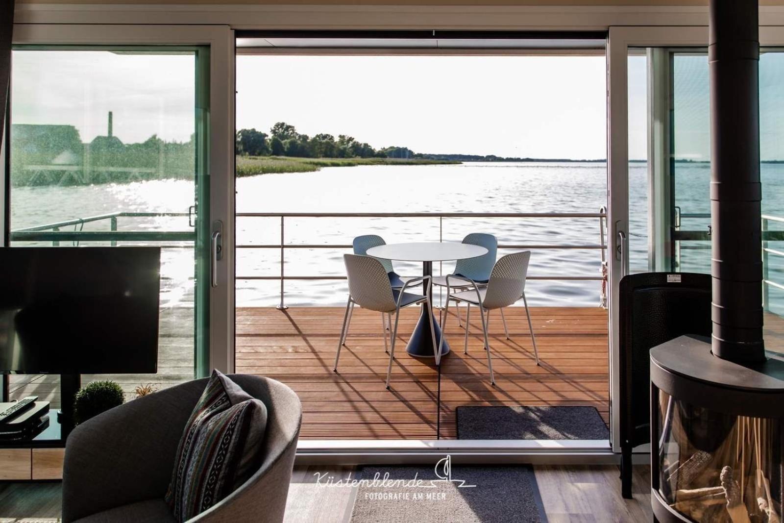 Hotel Hausboot Kranichnest Ribnitz-Damgarten Esterno foto