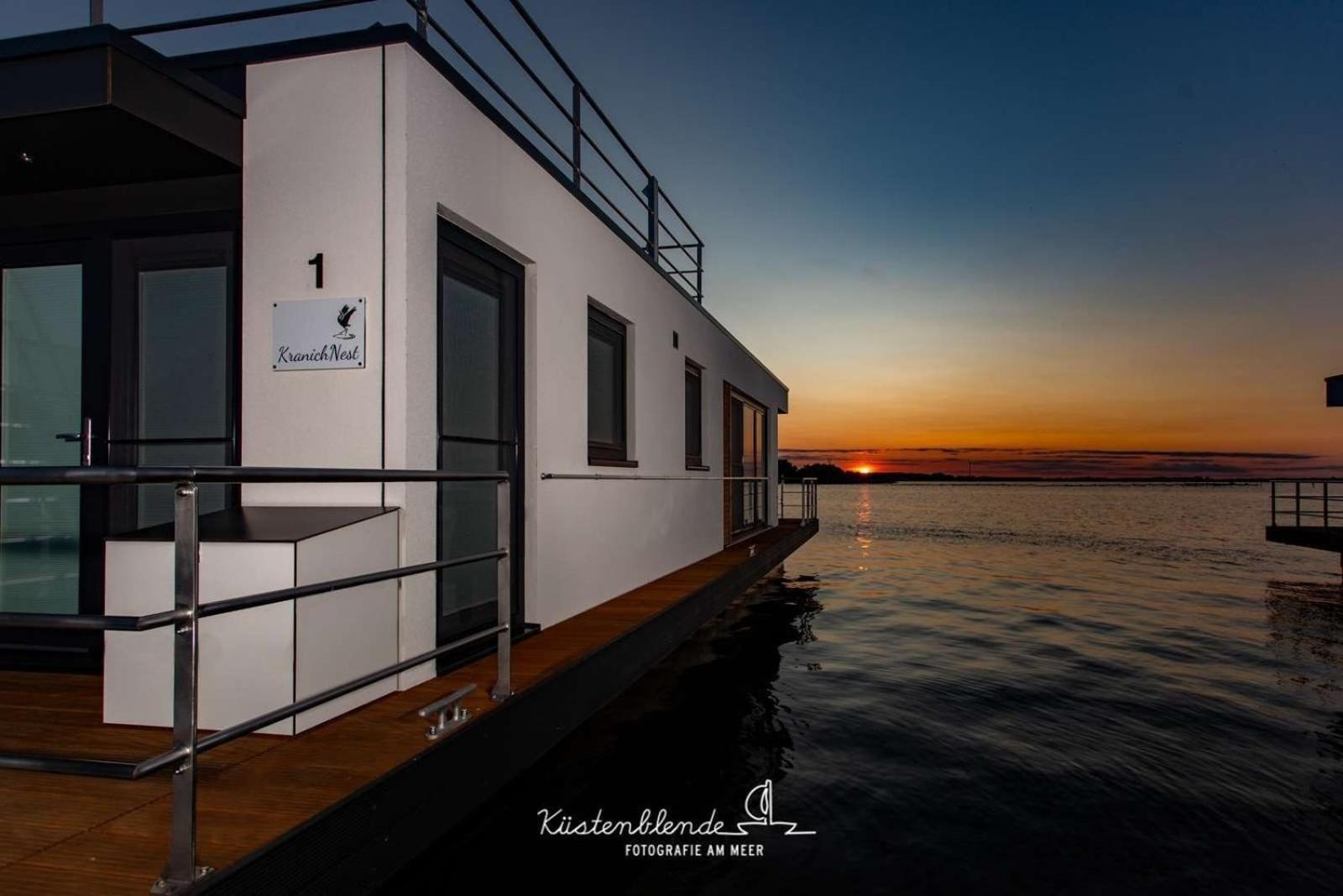 Hotel Hausboot Kranichnest Ribnitz-Damgarten Esterno foto