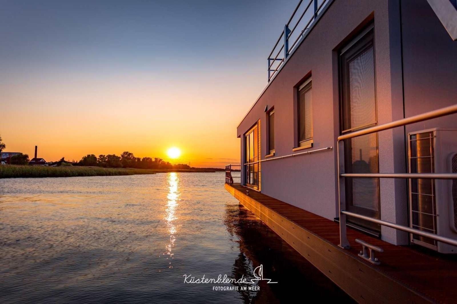 Hotel Hausboot Kranichnest Ribnitz-Damgarten Esterno foto